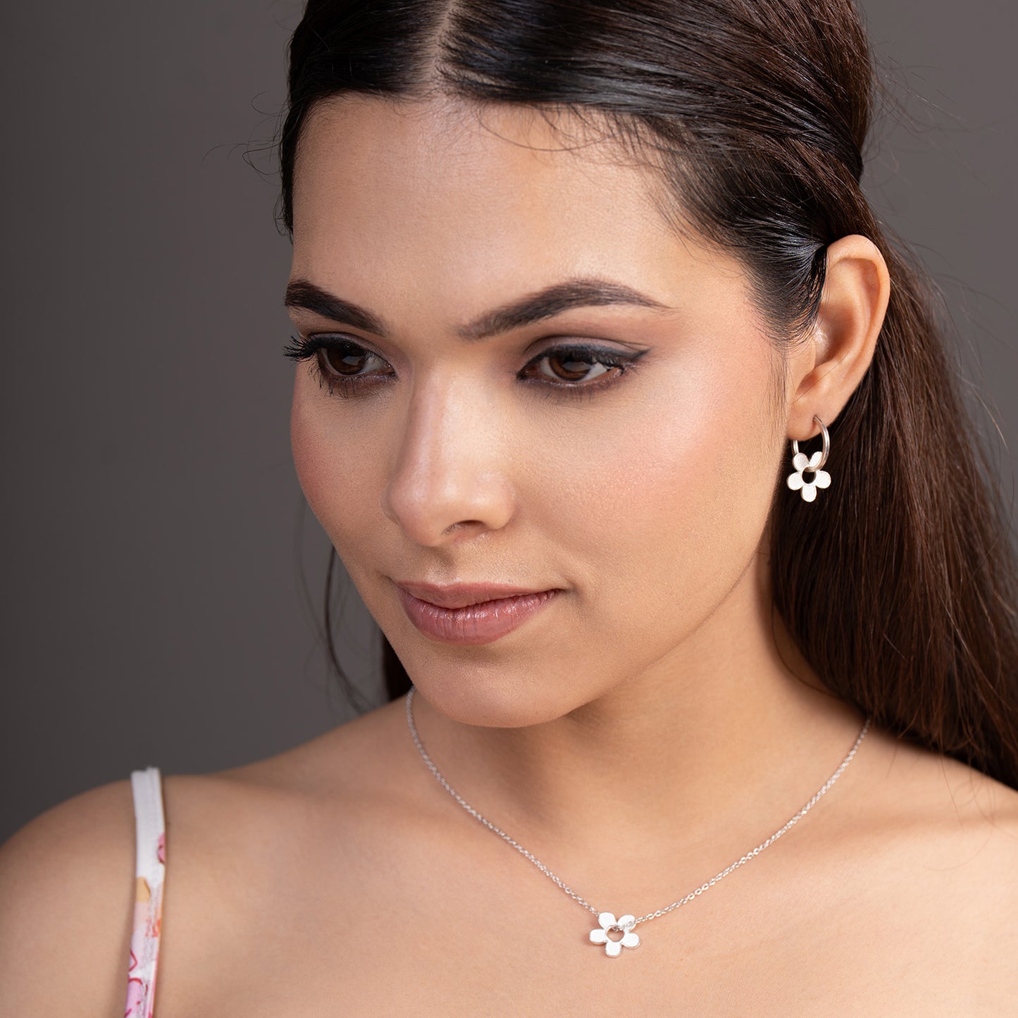 blooming flower neckpiece