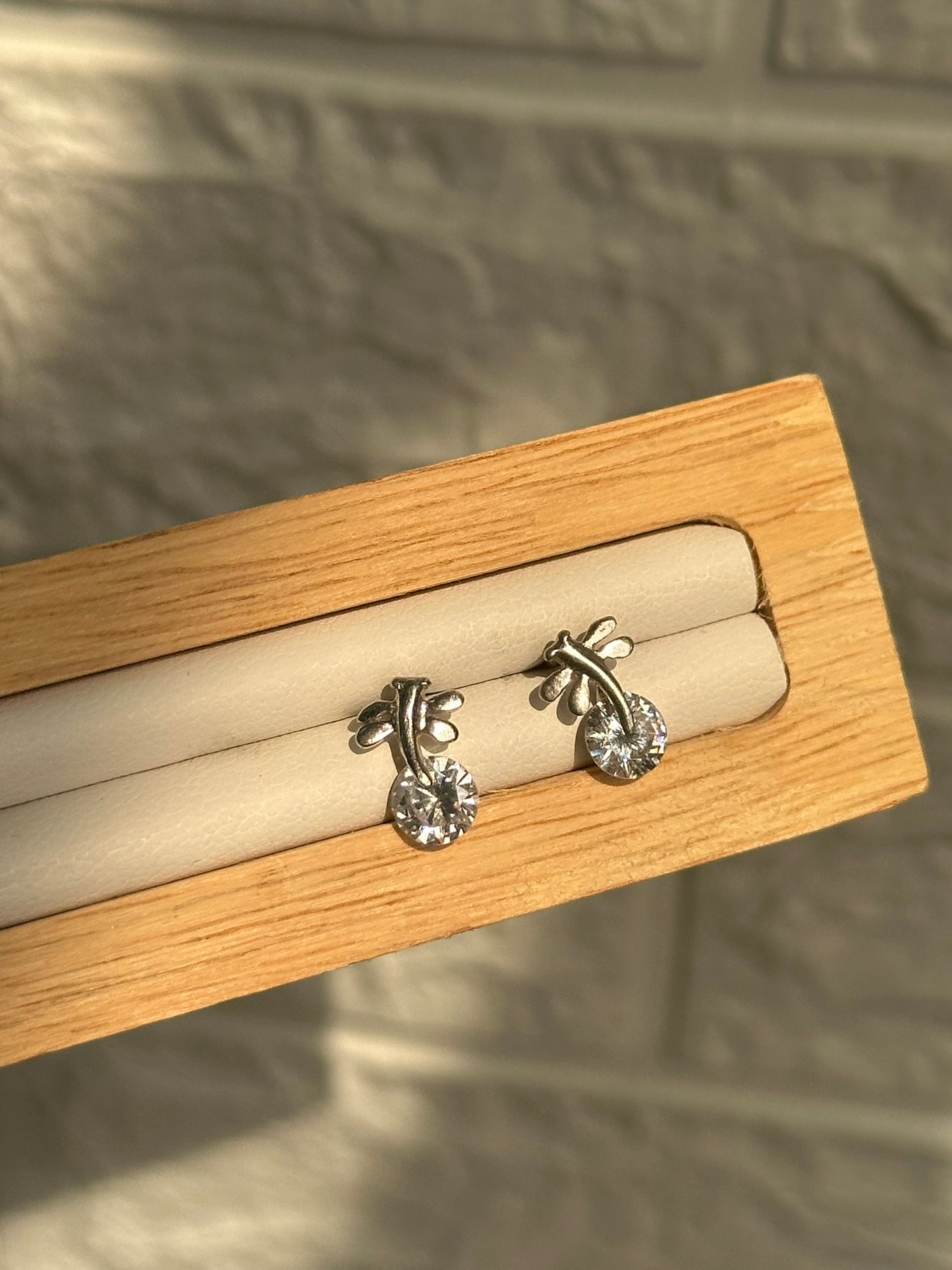 flower shine studs