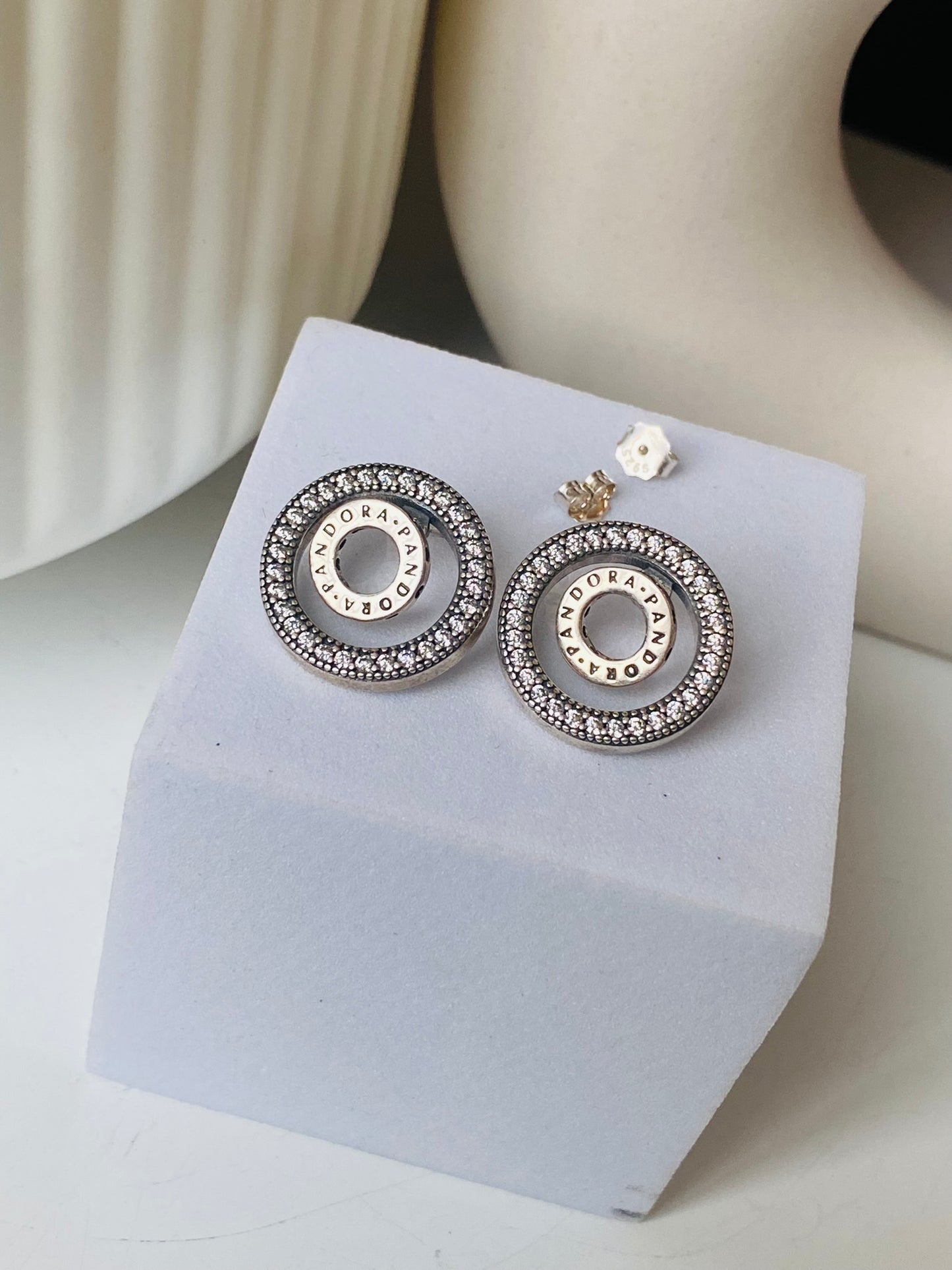 pandora studs