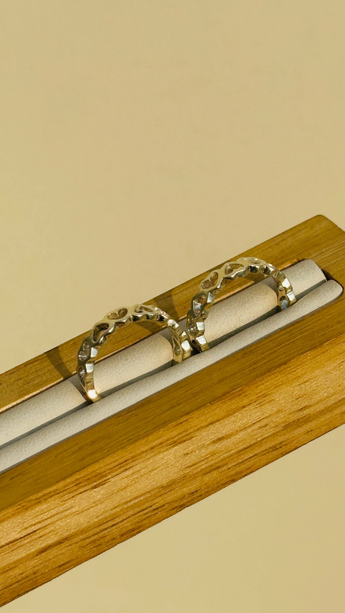 dilruba toe rings