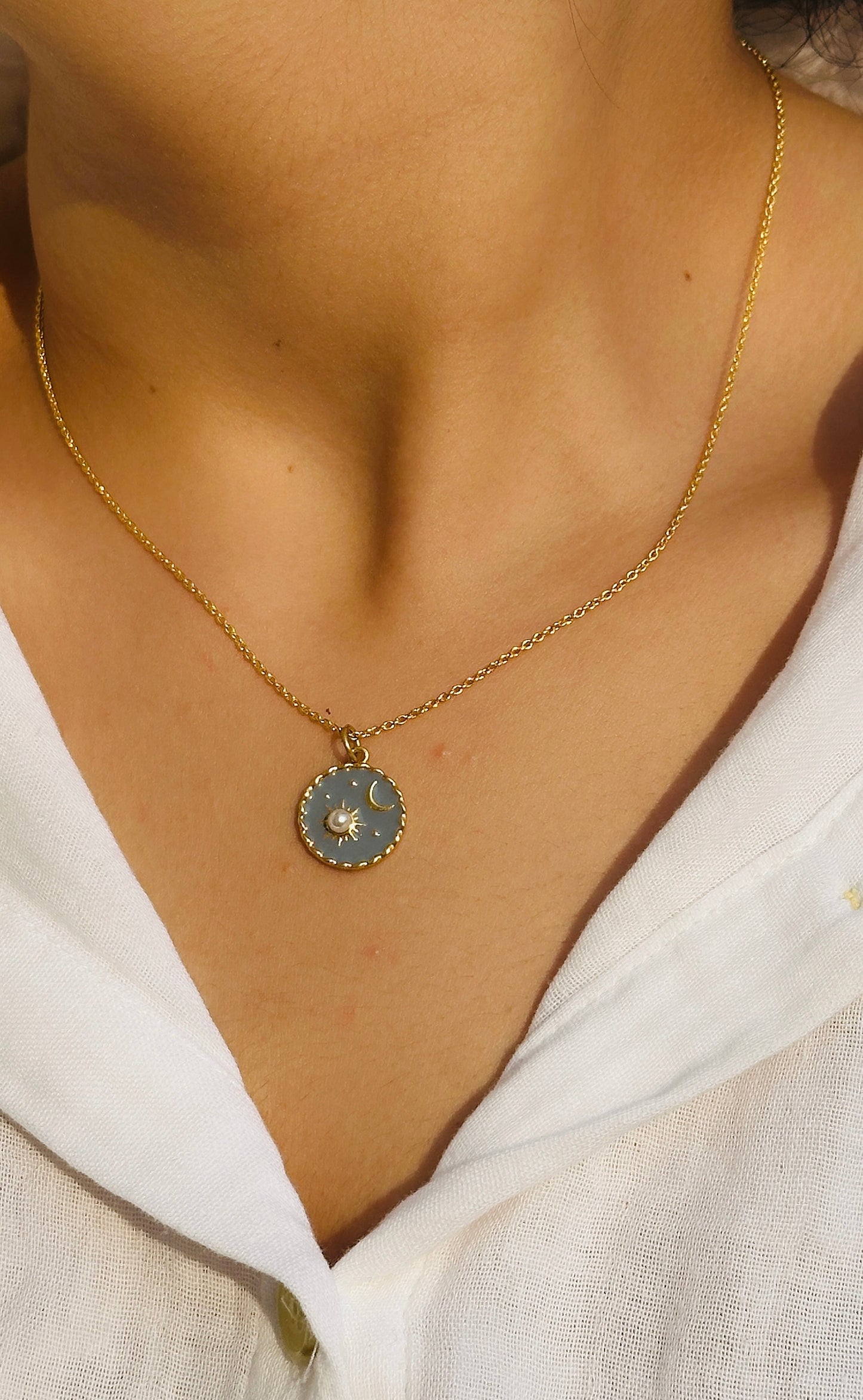 universe neckpiece