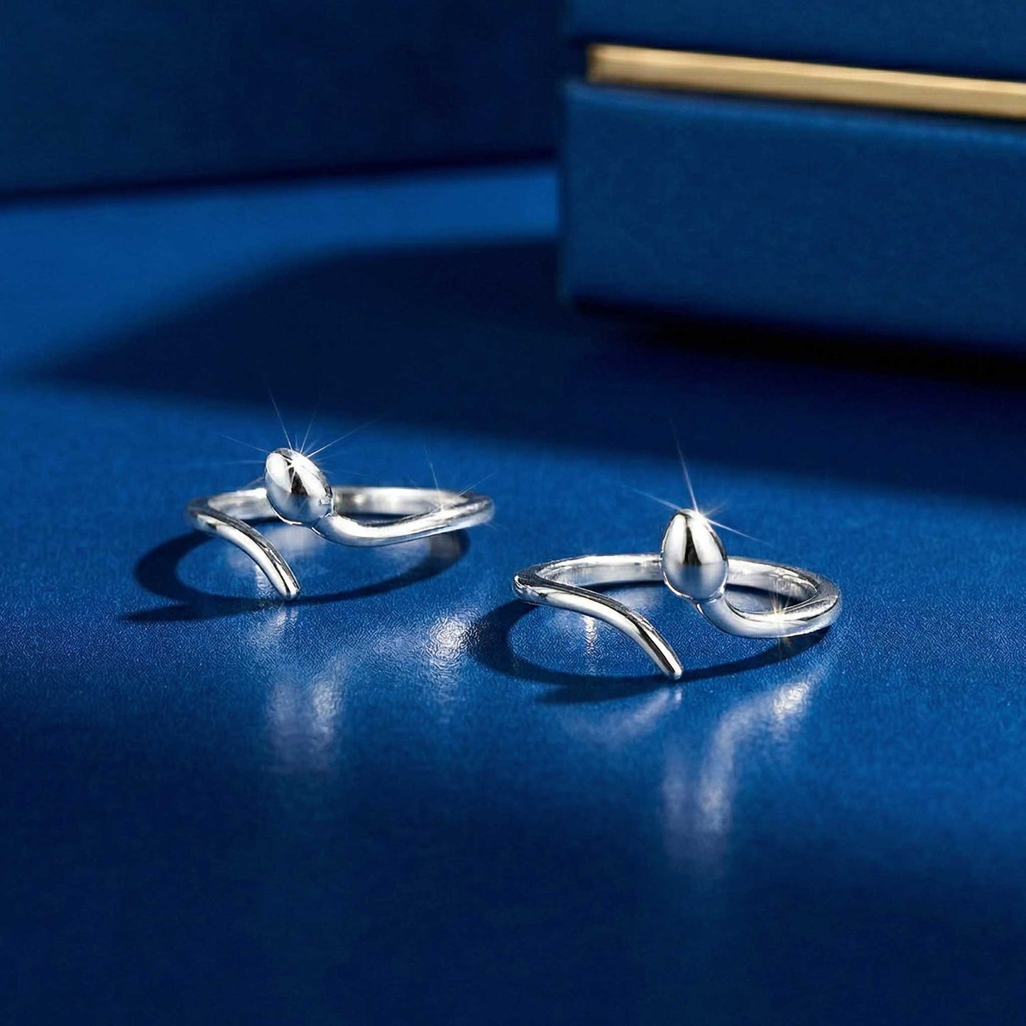 chhavi toe rings