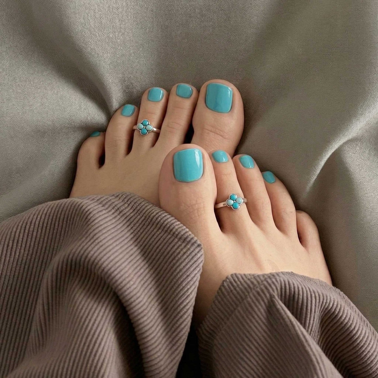 ocean bloom toe rings
