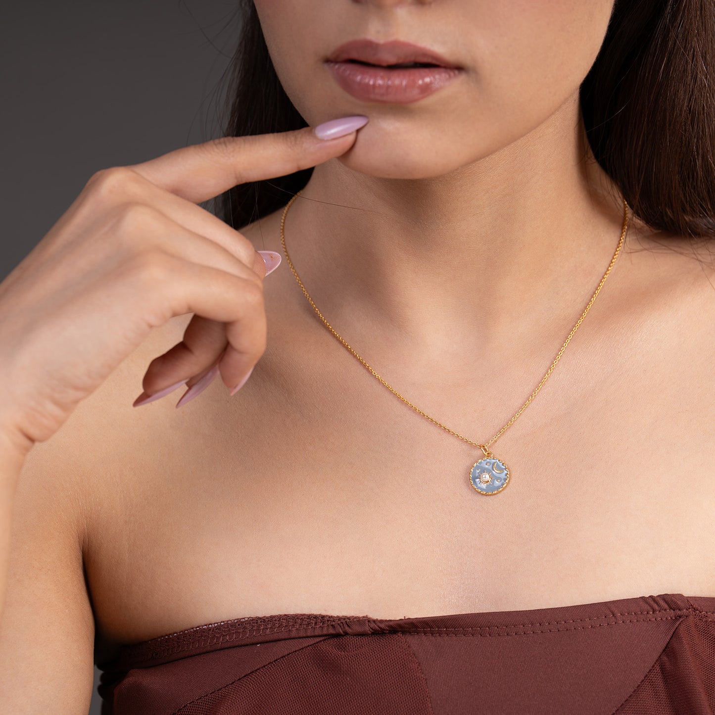 universe neckpiece
