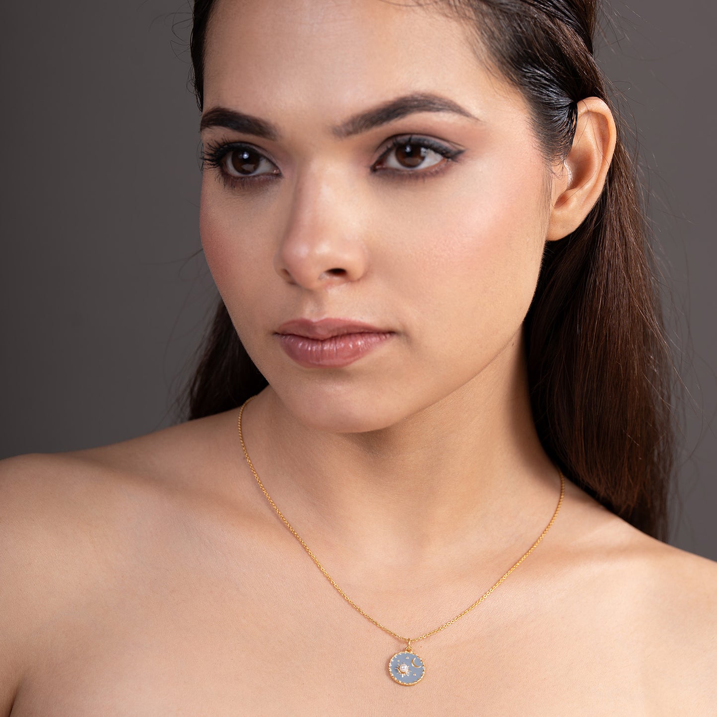 universe neckpiece