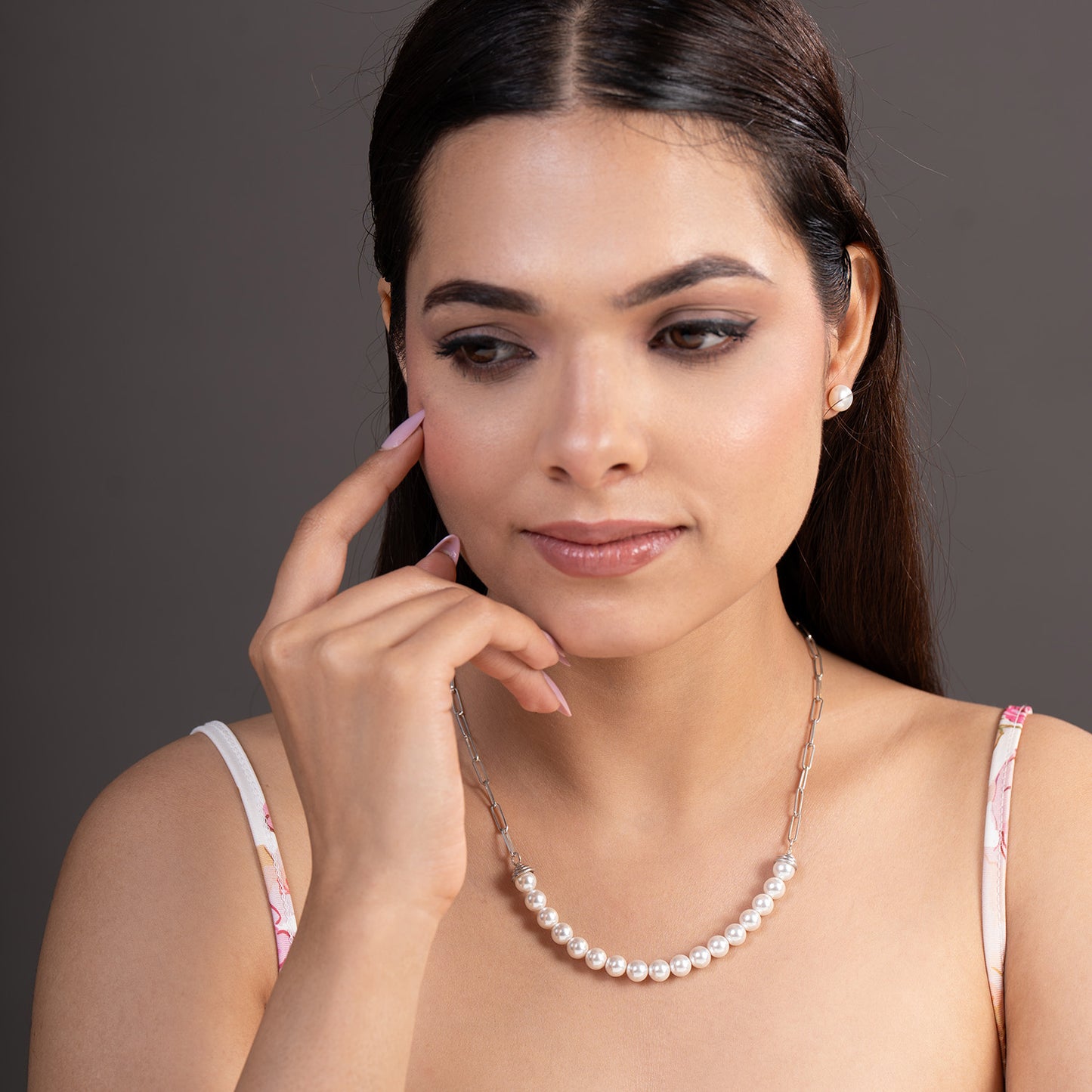 pearl grace neckpiece