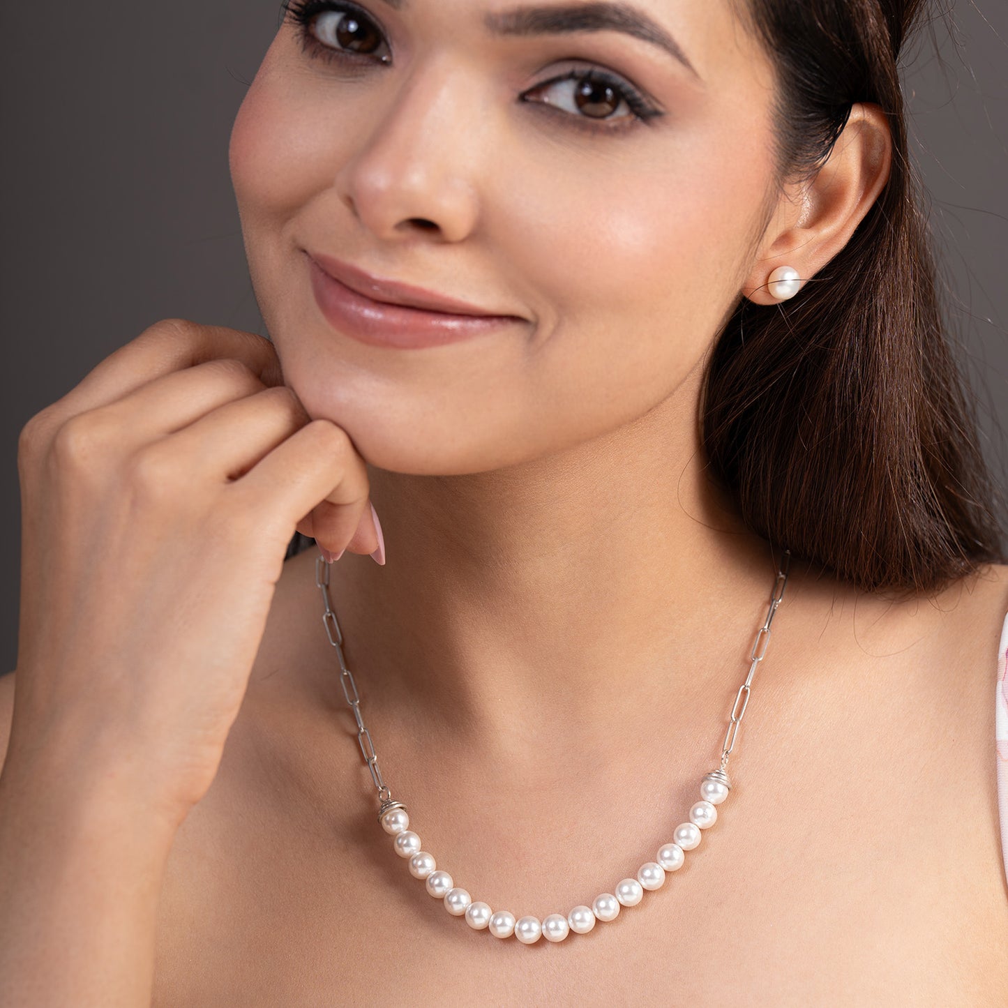 pearl grace neckpiece