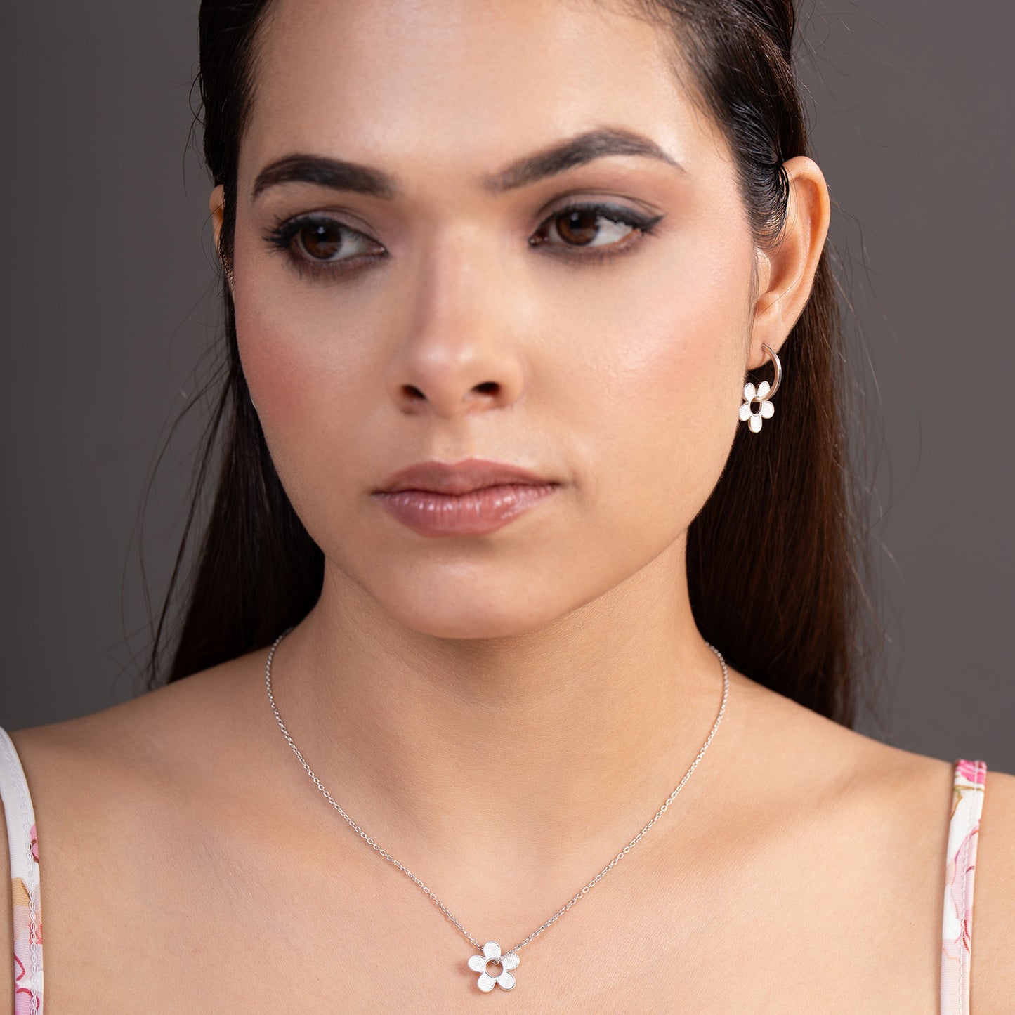 blooming flower neckpiece