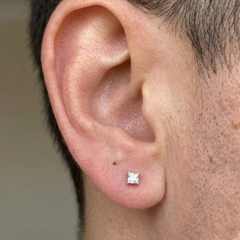 luna square single stud (3mm) for men
