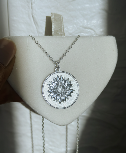 Flora Bloom Neckpiece