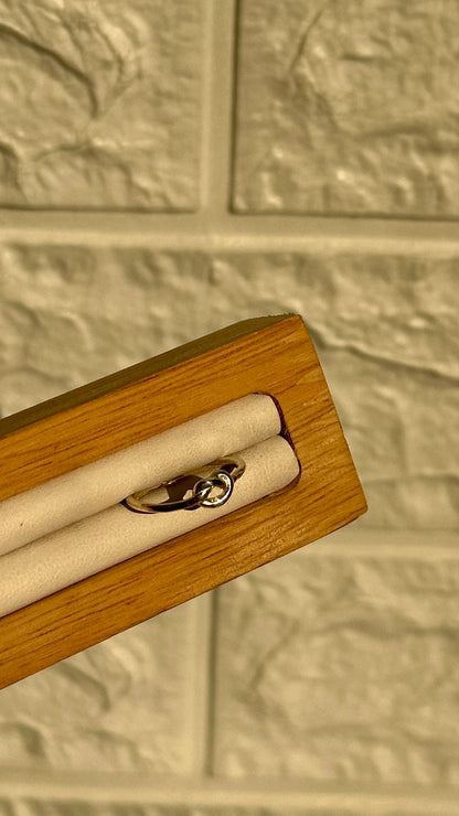 Tiny Knot Ring