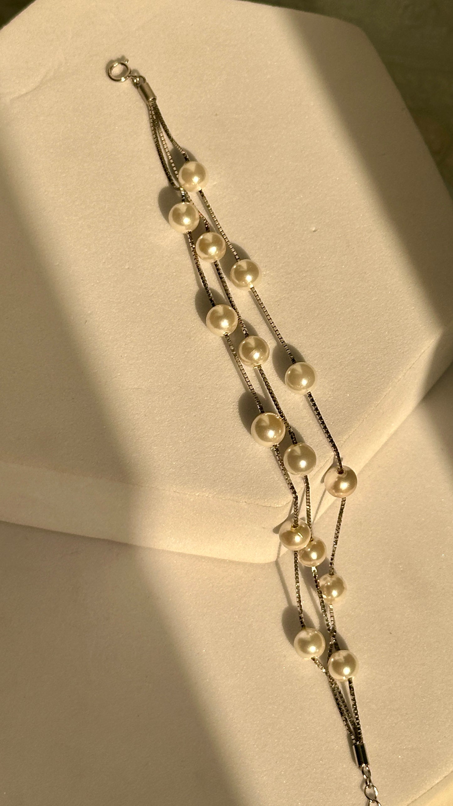 triple line pearl bracelet