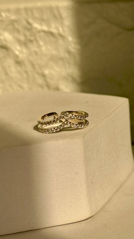 Double Spark V Ring