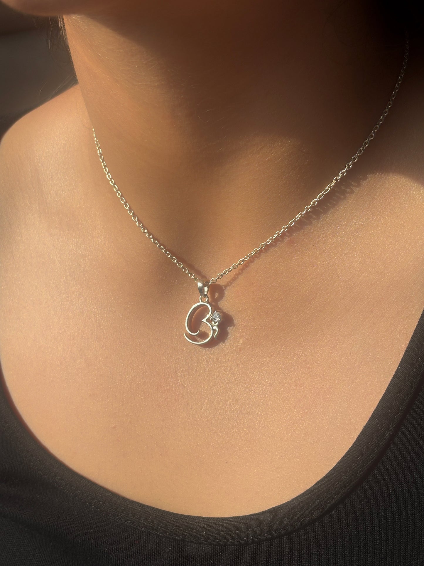 divine om pendant