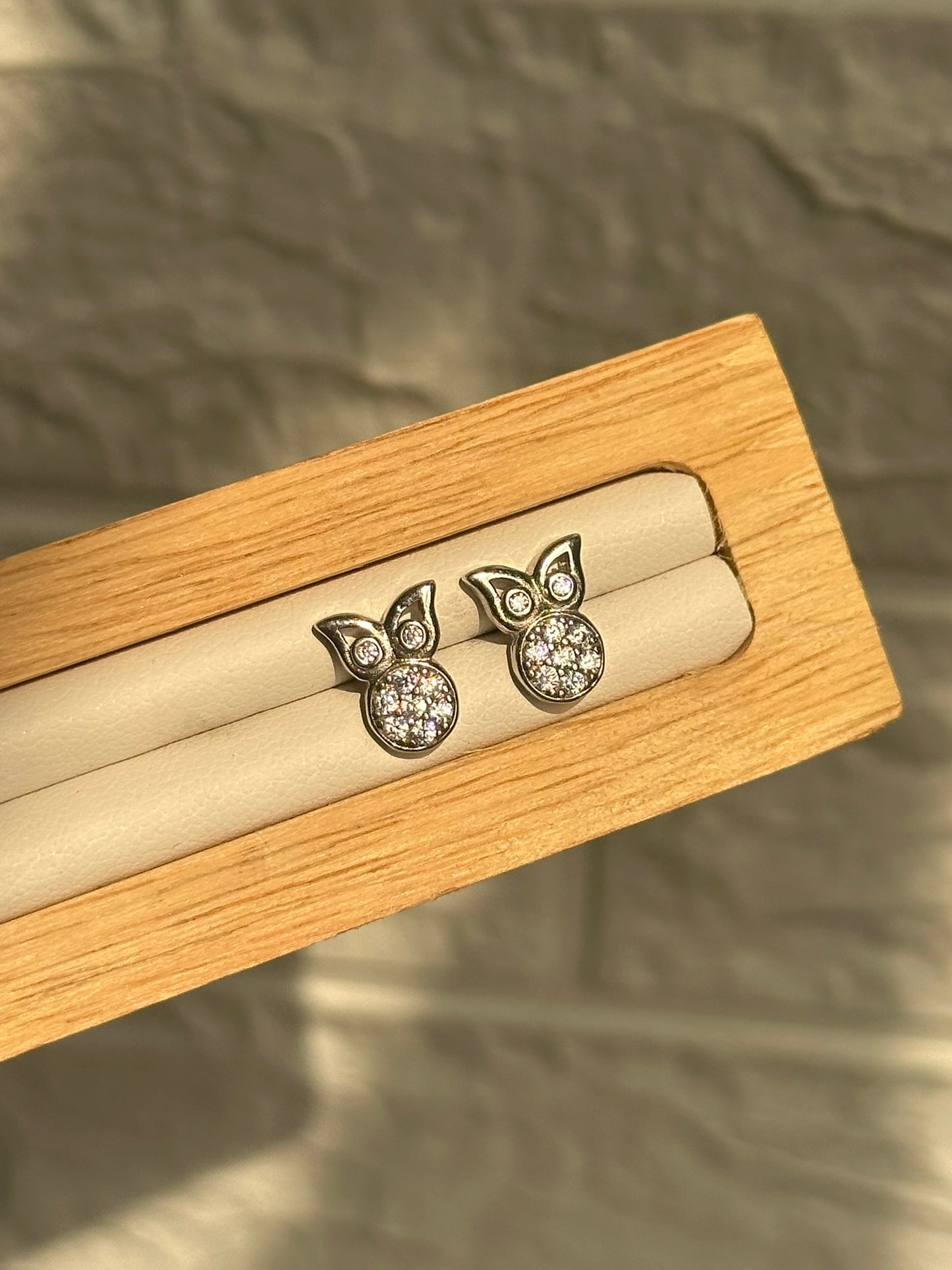 leafy minimal studs