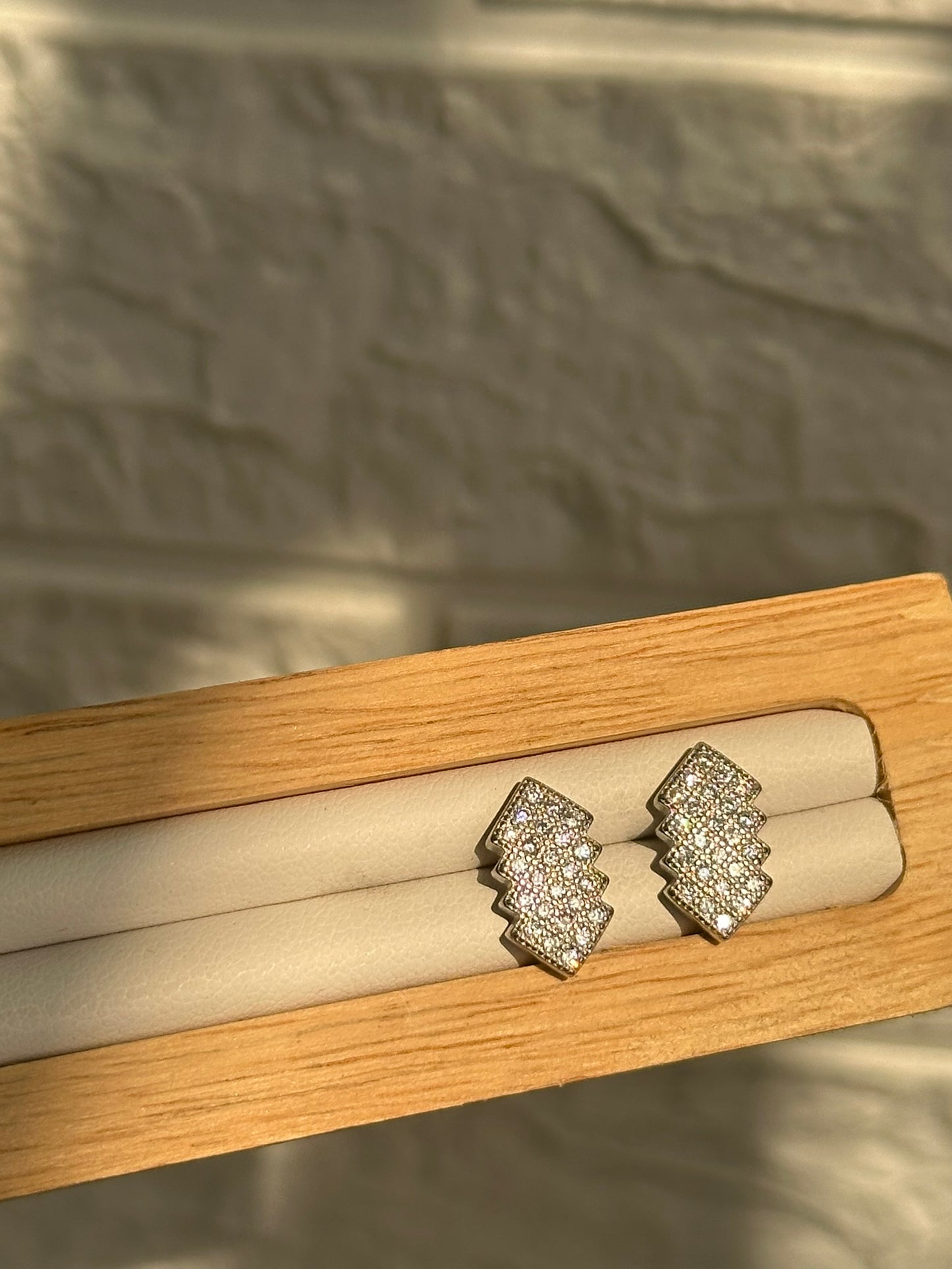 shiny spark studs