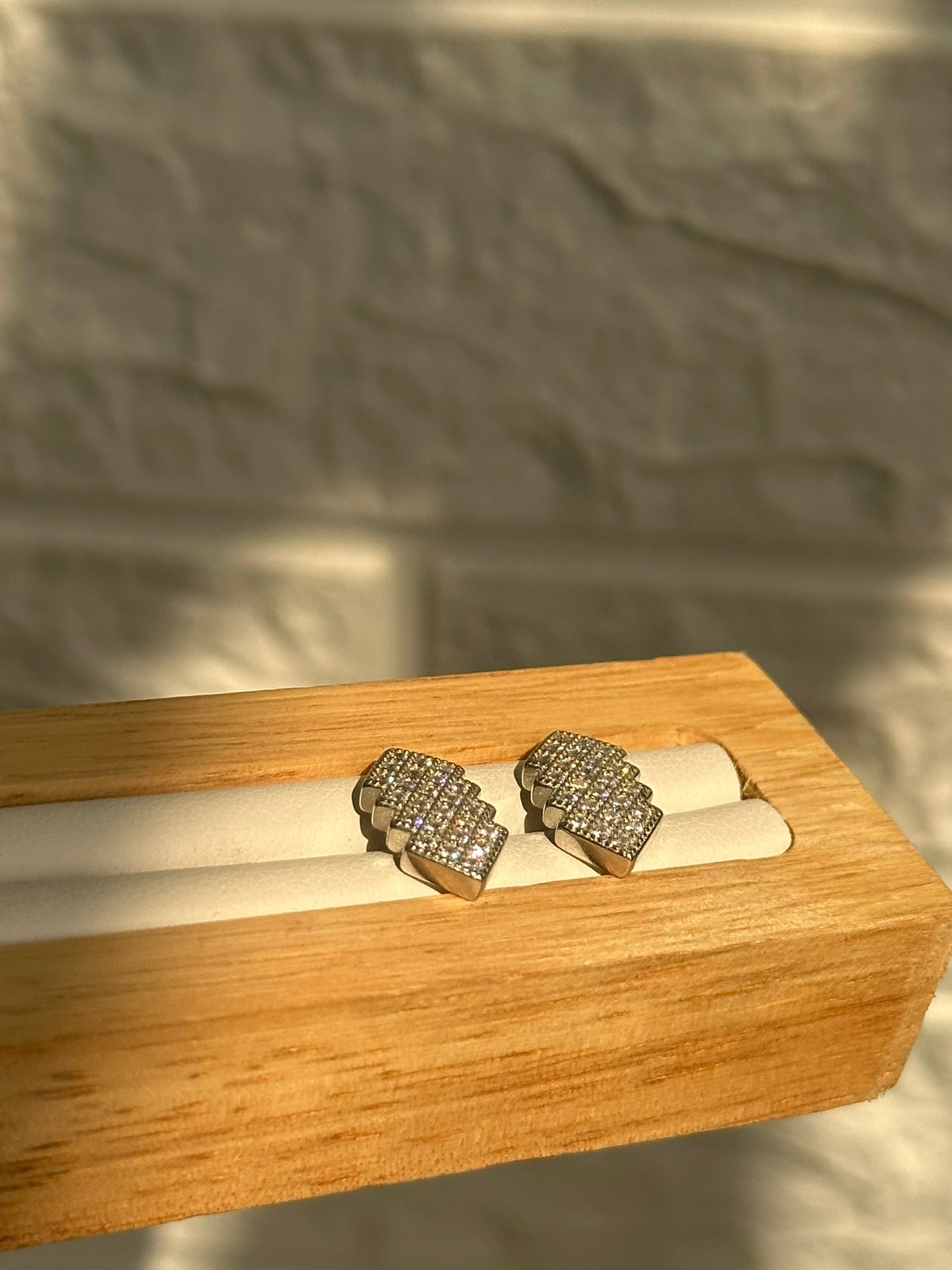 shiny spark studs
