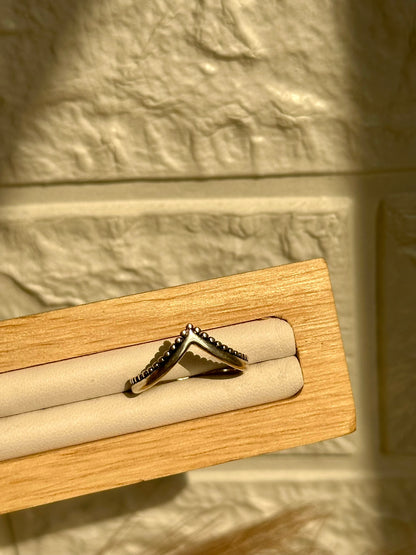 Dusky Vanki Ring