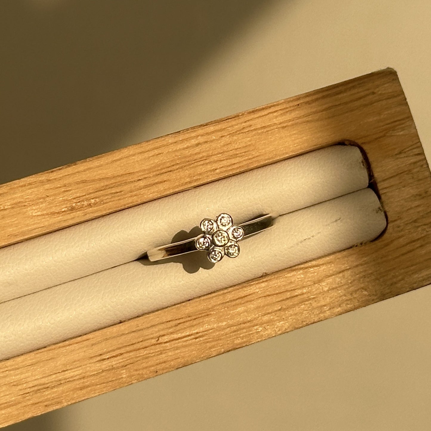 bloom stone ring