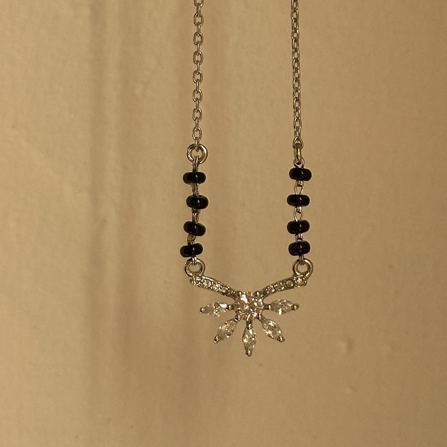 etenal glow mangalsutra