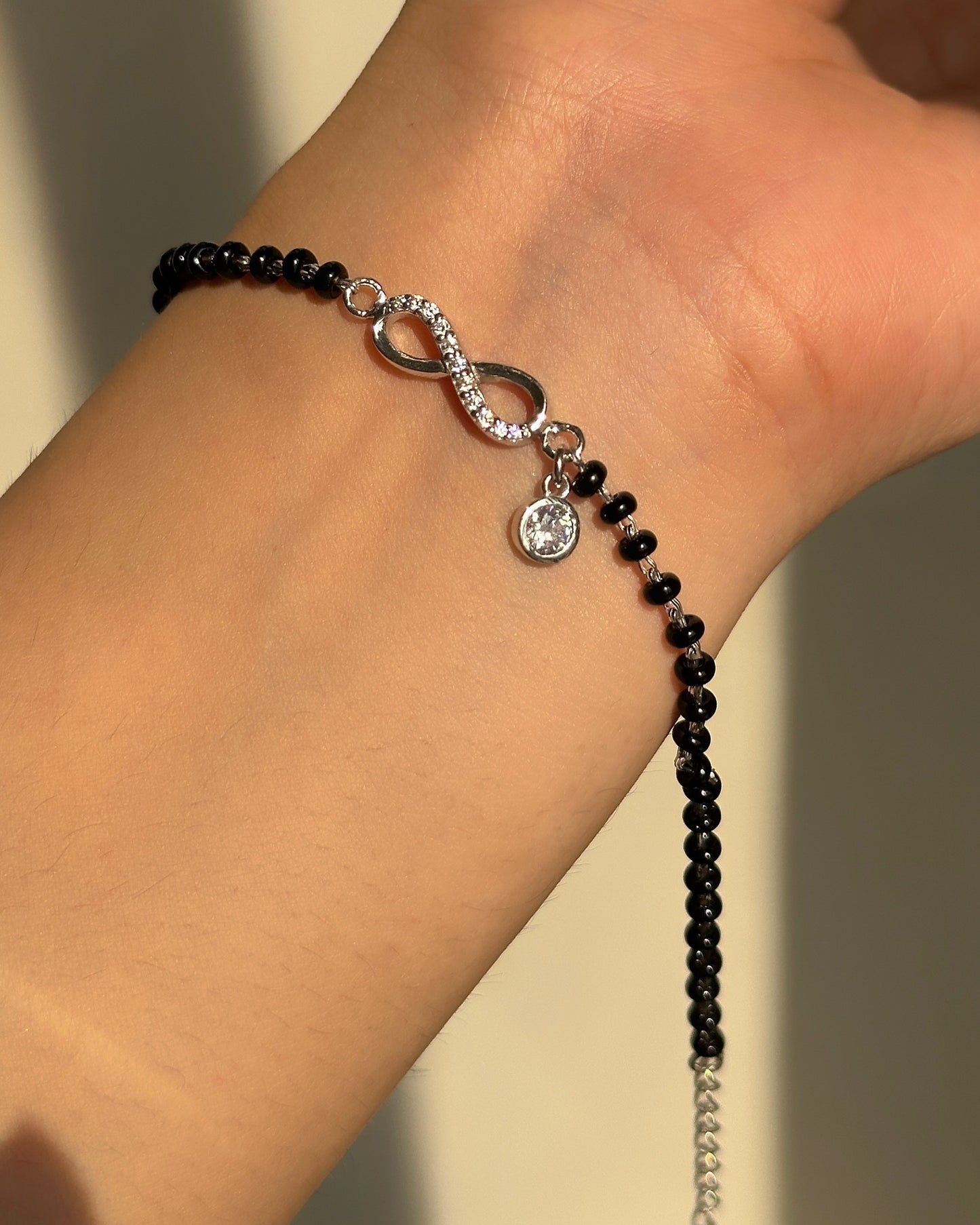 infinity drop hand mangalsutra