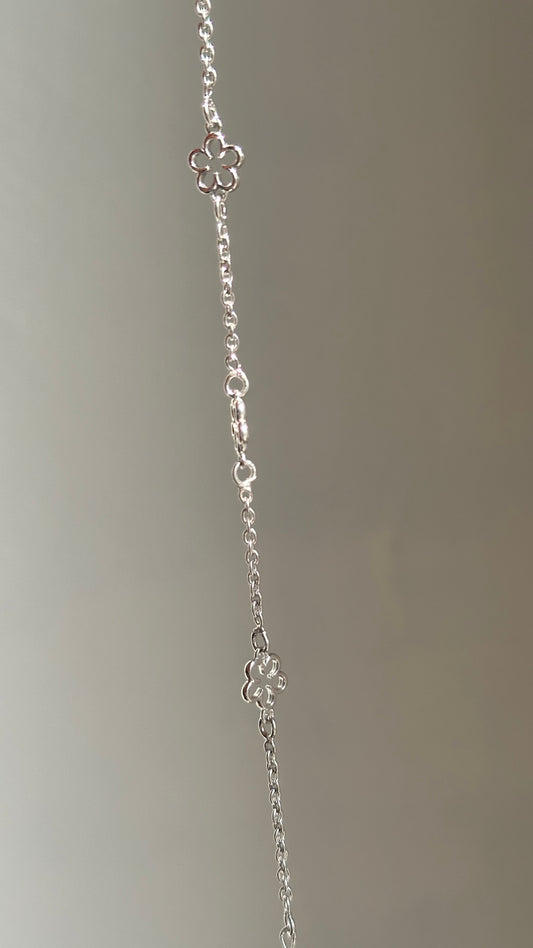 Little Flower Halo Bracelet — 925 silver open flower motifs, kids bracelet