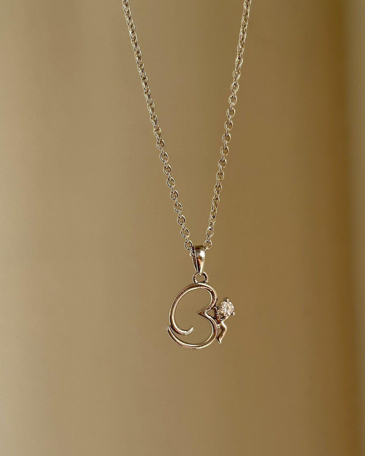 divine om pendant