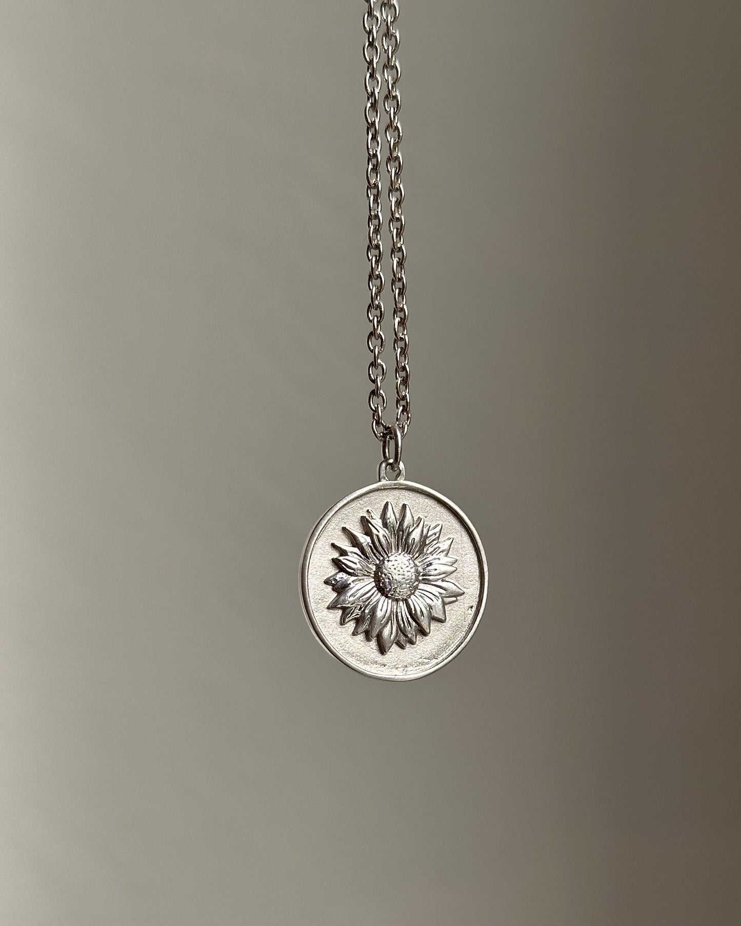 flora bloom neckpiece
