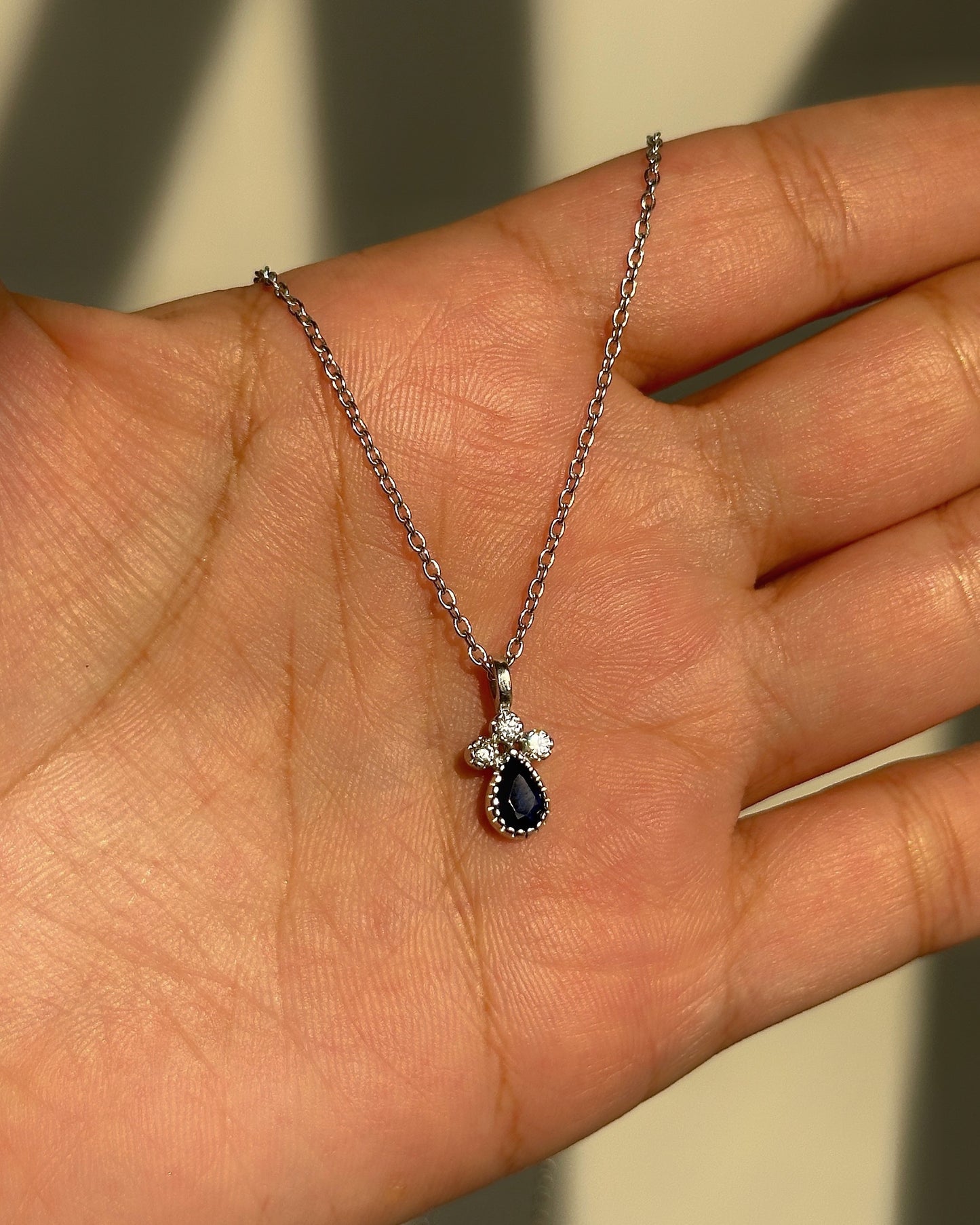 sapphire glow neckpiece
