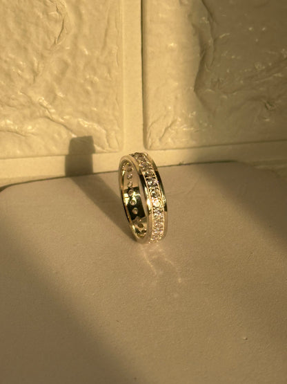 Royal Vibe Ring