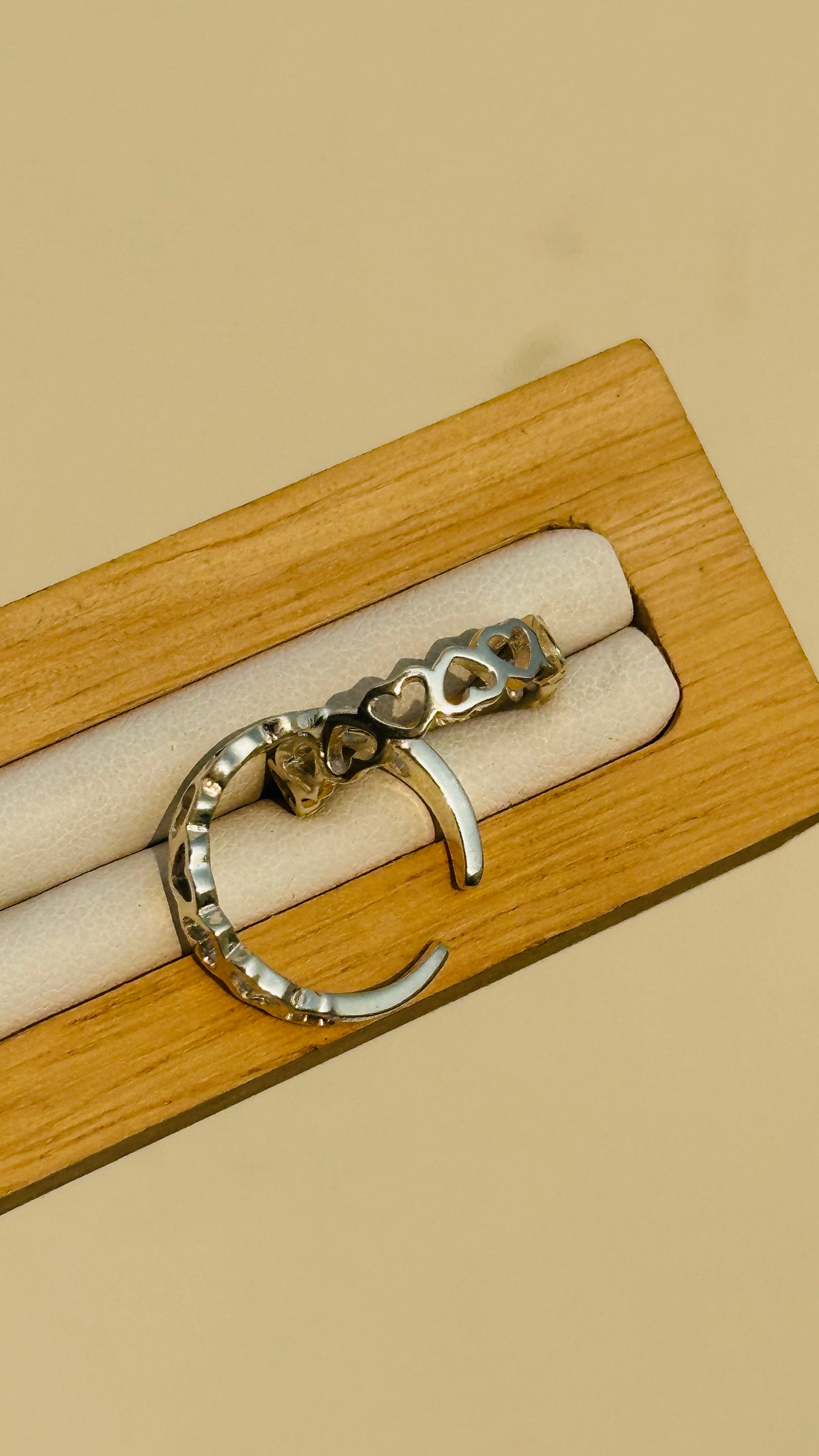 dilruba toe rings