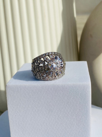 Queen Solitaire Ring 4