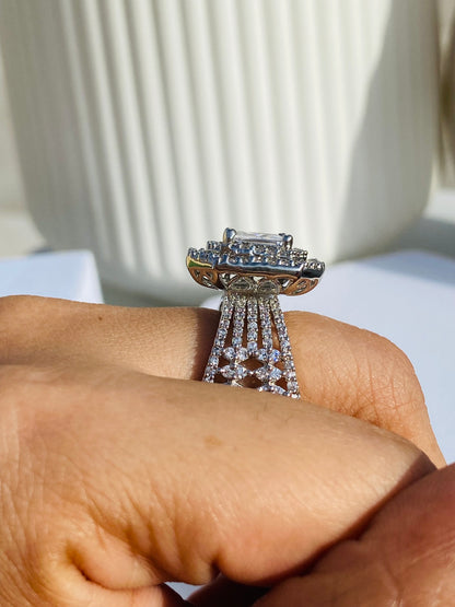 Queen Solitaire Ring 3