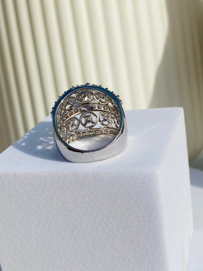 Queen Solitaire Ring 2