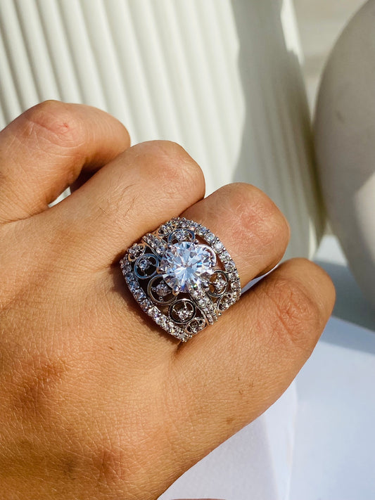 Queen Solitaire Ring 2
