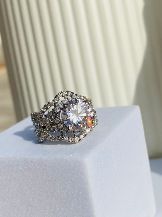 Queen Solitaire Ring 1