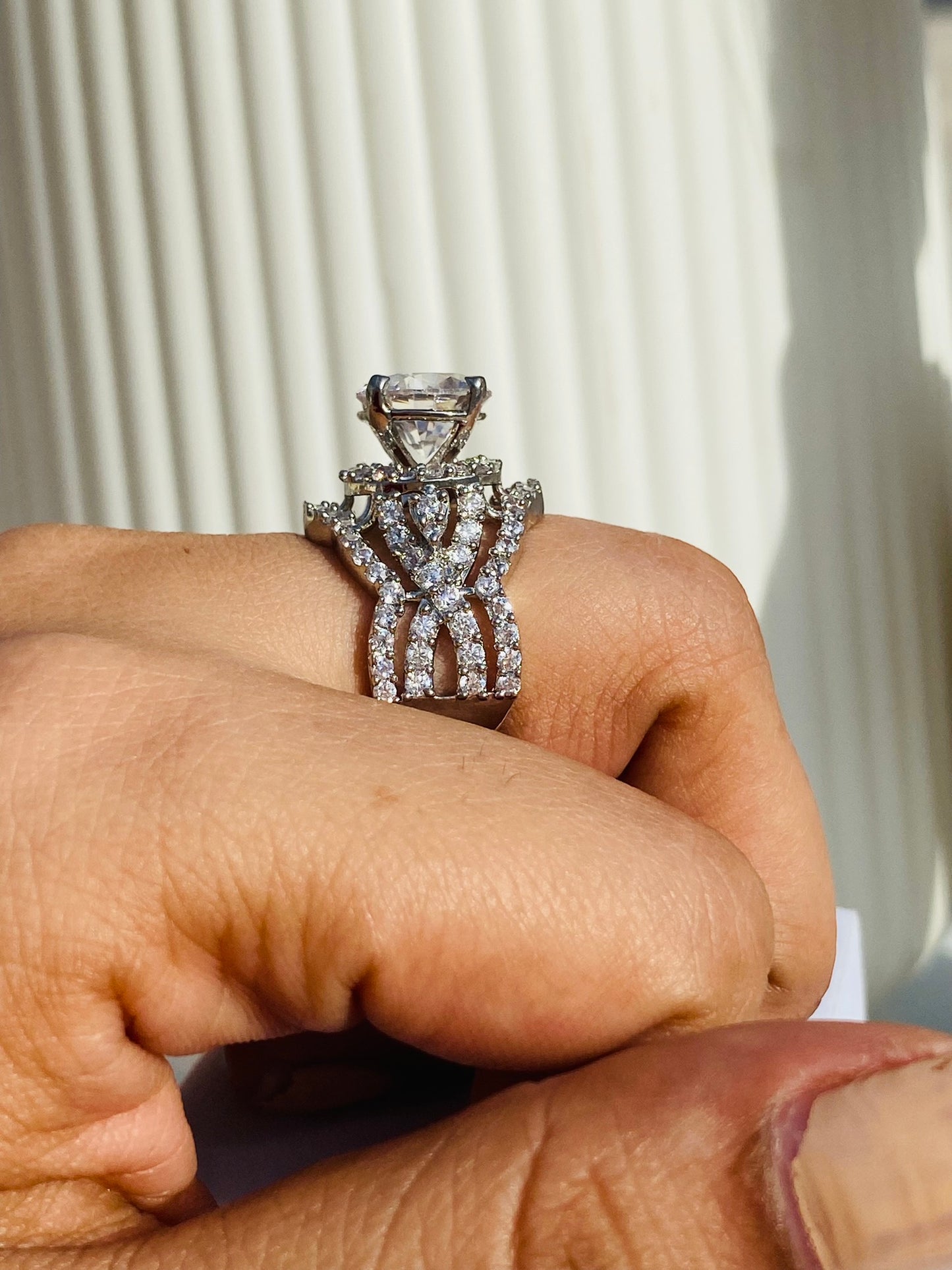 queen solitaire ring 1