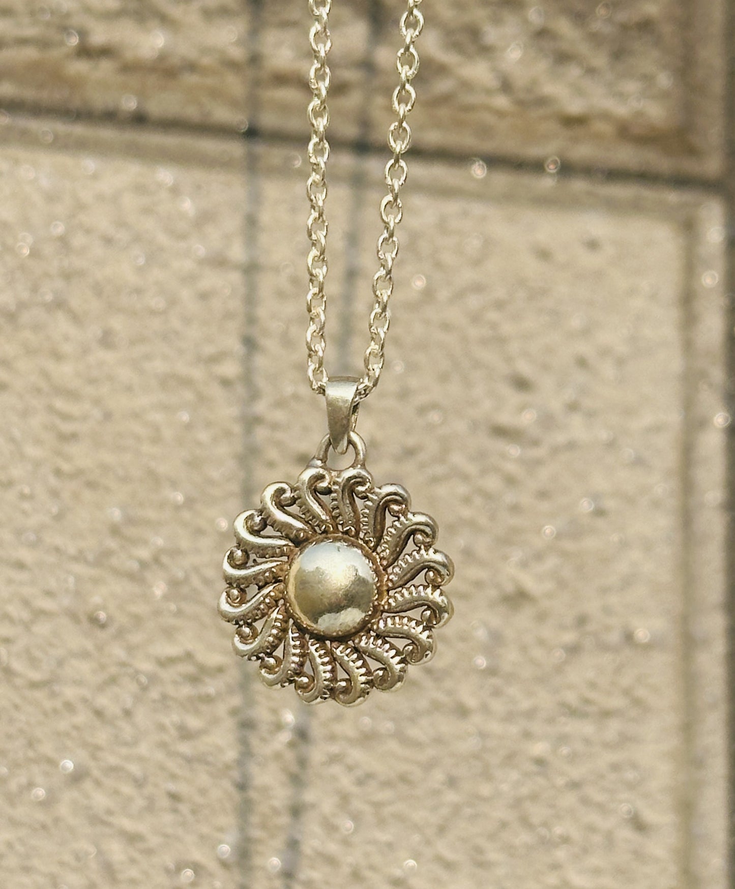 mid ball flower pendant
