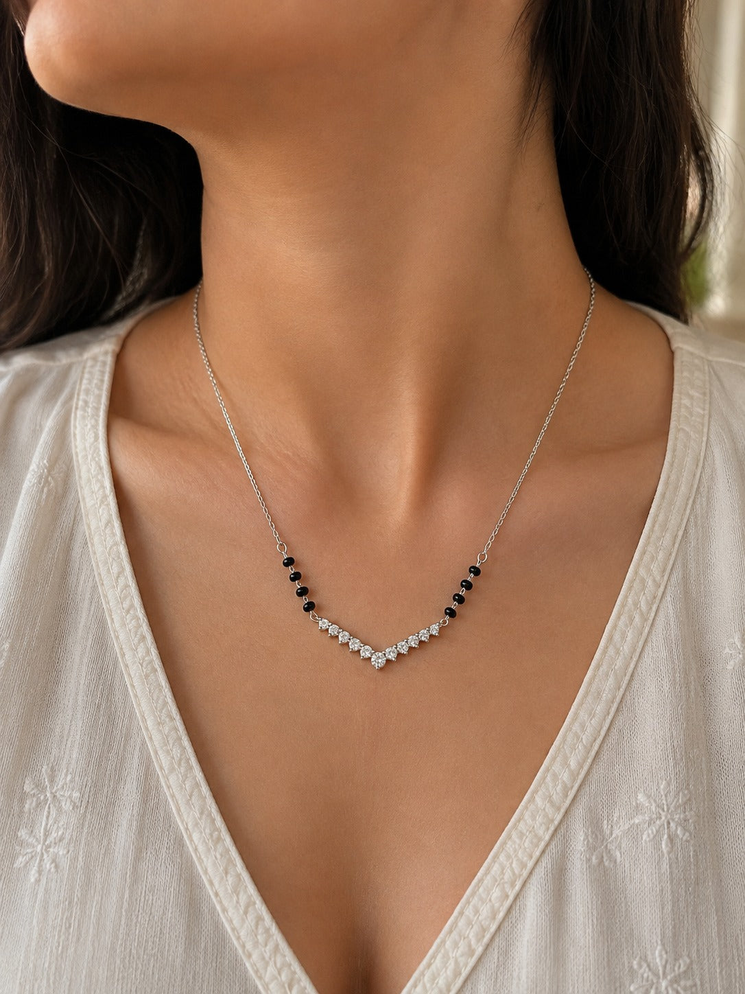 v spark mangalsutra