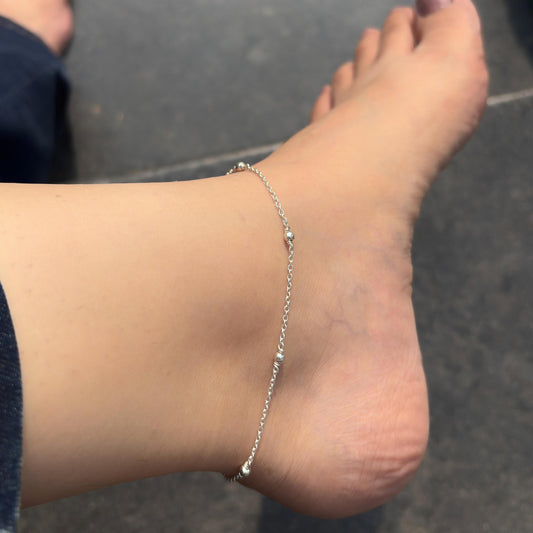 Minimal Bead Anklet