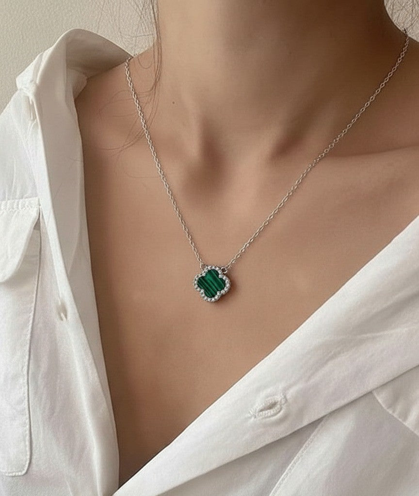 green aura neckpiece